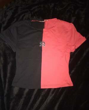 So Real Black and Red Colorblock Split Crop T-Shirt Size L